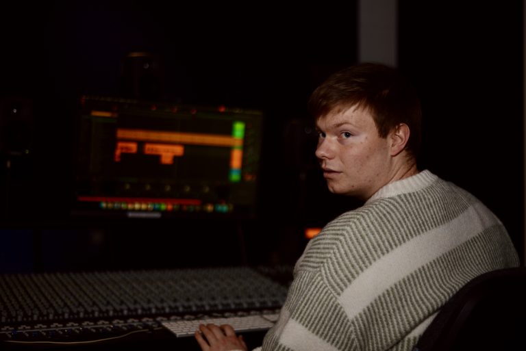 Head Turn Mixing